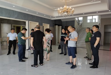 内江市政协主席柳主席及民革委员会成员莅临双虎木门视察工作！